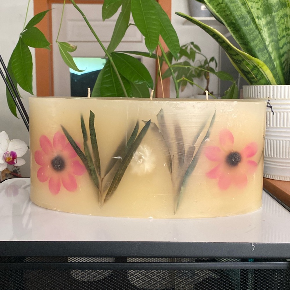 Beautiful extra large 3-wick botanical cottage core floral candle